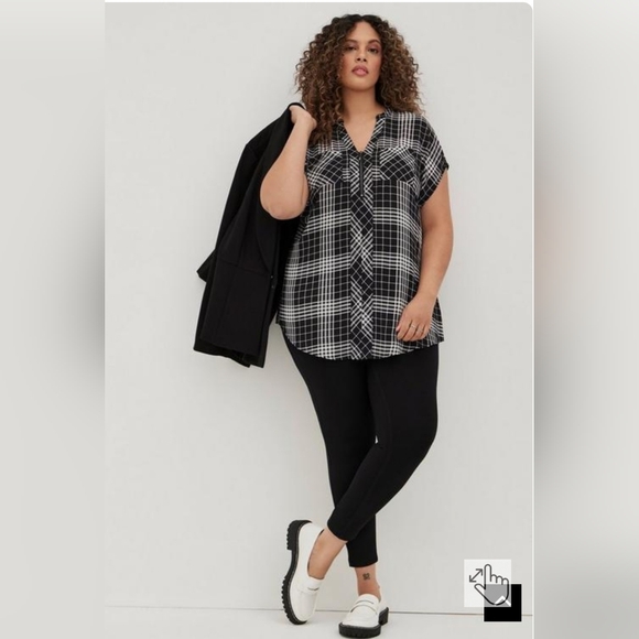 NWT Torrid Georgette Zip-Front Dolman Tunic Blouse 3X - Picture 3 of 9